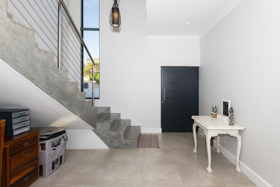 5 Bedroom Property for Sale in Myburgh Park Western Cape